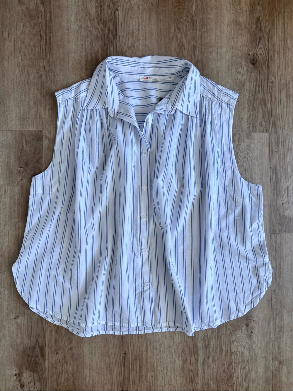 Levi’s Sleeveless Cotton Striped Shirt Women’s Large White Blue Buttoned